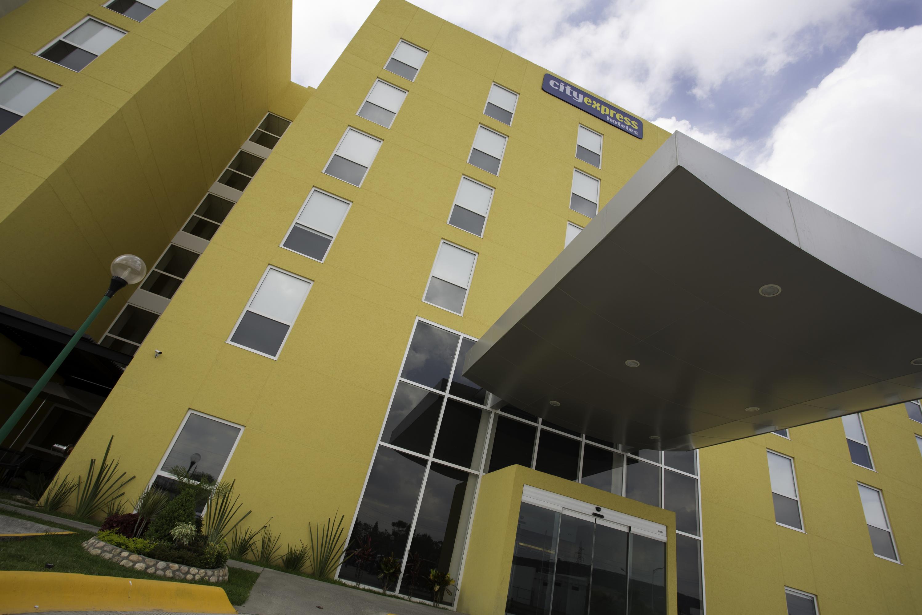 City Express By Marriott Irapuato Norte Esterno foto