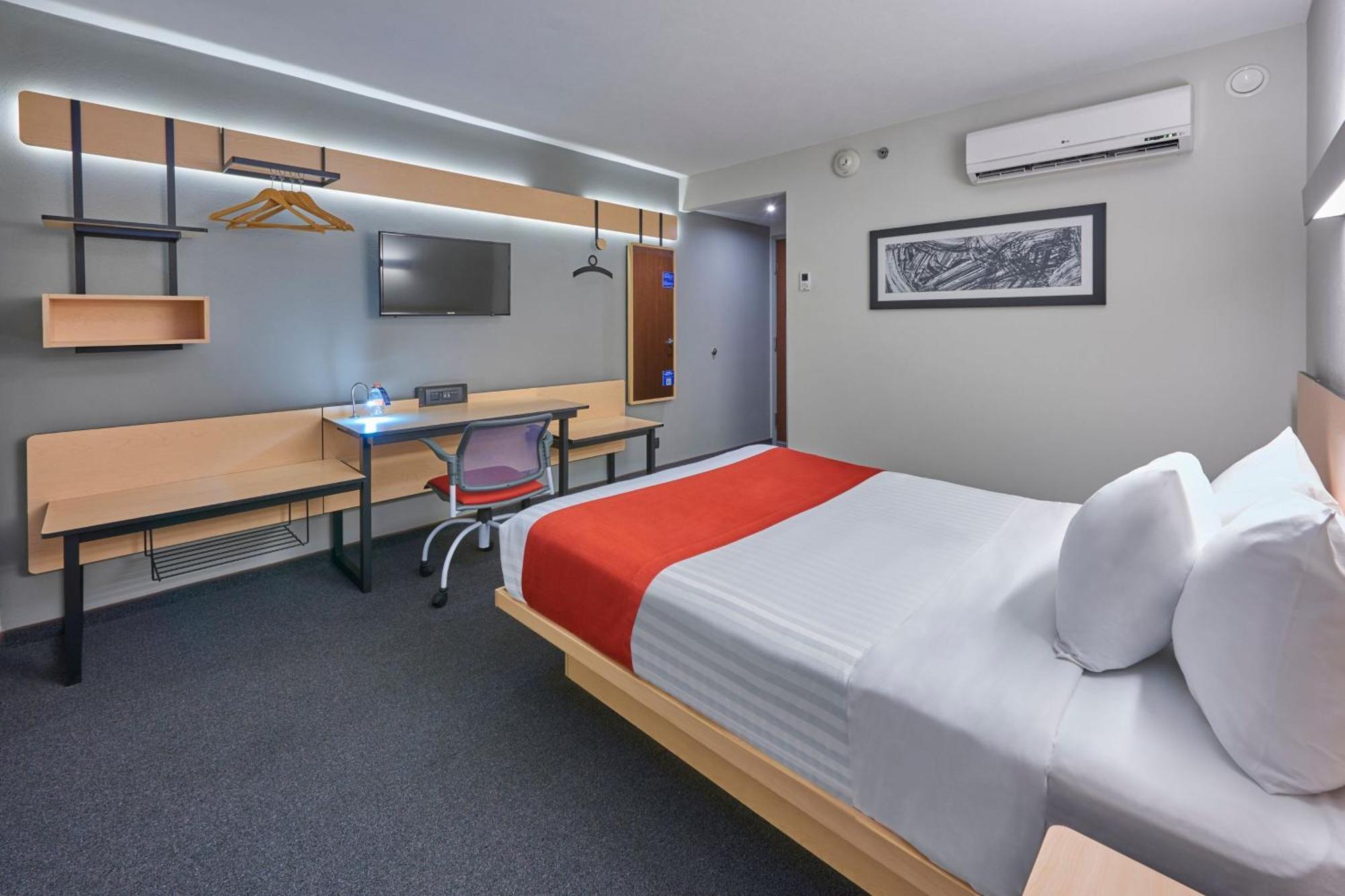 City Express By Marriott Irapuato Norte Esterno foto