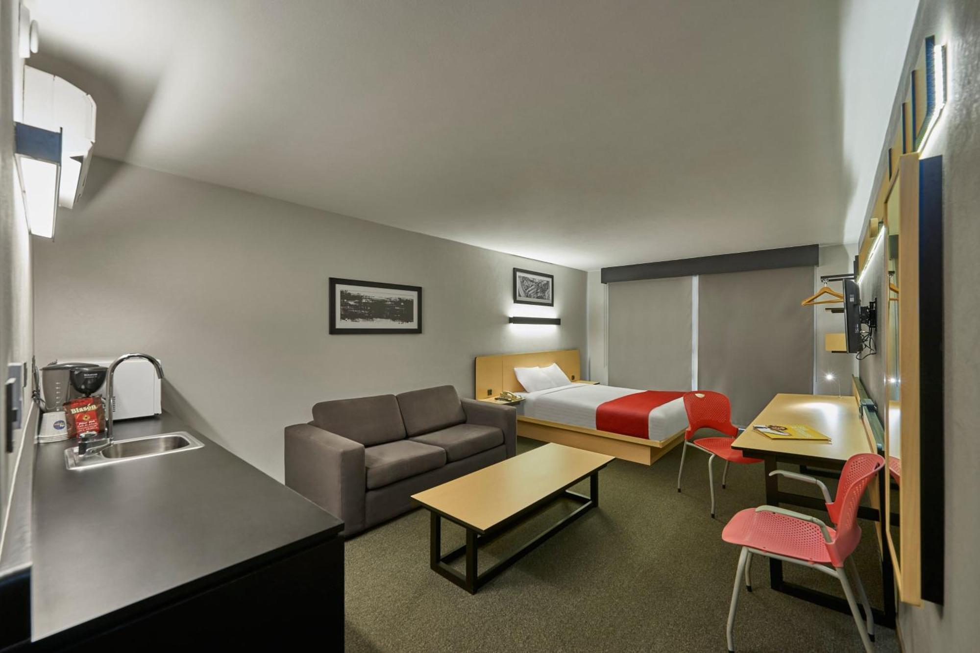 City Express By Marriott Irapuato Norte Esterno foto